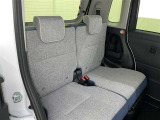 居心地の良い後席空間が乗員に深いくつろぎをもたらします。