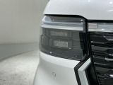 LEDヘッドライトは、点灯の瞬間から最大光量を発揮し、突然暗くなるトンネルなどでの安定感を高めます。