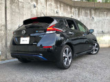 フェアレディZの流れを汲むブーメラン型のリヤコンビネーションランプ。スタイルアップはもちろん空力も考慮