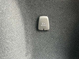 トランクには12Vソケットを装備。アウトドアシーンでの利便性も考慮してます。