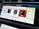 縦列駐車やバック駐車に便利なパークアシスト!センサーで駐車可能なスペースを検出し、システムが自動で適切なステアリン操作を実行。ドライバーはガイドに従いアクセル/ブレーキ/シフトを操作するだけ♪