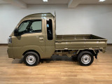 ご納車までに、弊社サービススタッフによる点検整備を行い、バッテリー、エンジンオイル、オイルエレメント、ワイパーゴムを交換し、ブレーキを分解、摩耗等を確認、必要であれば交換、安心してお乗りいただけます!