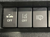 車の車線をカメラで認識し、はみ出しそうな時に警告を発したりステアリング操作を補助して安全運転をサポート!