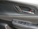 シートメモリーを装備しております!運転する方のシートポジションにボタン一つで操作できるので、とても楽々ですね♪