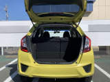 ホンダの新車も全て取り扱っております。ホンダの整備士がいるサービス工場も併設しているので、点検、整備、車検、全てお任せ下さい。店内は落ち着いたショールームにキッズスペースもございます。