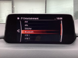 Bluetoothに接続することで、スマートフォンに入っている音楽アプリを車内で楽しめたり、通話が出来ます♪