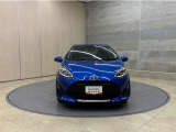 お車購入のポイントとなるフロントマスクです!シャープな目つきが印象的なデザインのヘッドランプです。