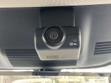 日産純正ドライブレコーダーが付いております!運転中の録画を行ってくれますので、万が一のときに役に立ってくれますよ!