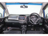 前方視界は良好で見切りも良く運転しやすいです。