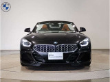 【キドニーグリル】BMWは約90年もの間、ほぼ全ての車両にひと目でBMWだと分かるこの特徴的なフロントグリルが備えられ、デザイン・アイコンとして親しまれてきました。