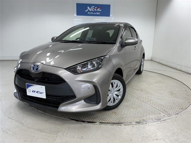 ヤリス 1.5 ハイブリッド G E-Four 4WD 