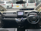 視界の良さと取り回しの良さで、たまに運転する奥様にも安心♪