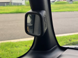 ピタ駐ミラー:死角となる左ミラーの前と下を運転席から見れます♪
