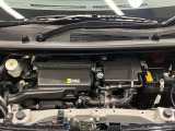 エンジンルームもクリーニング済みできれいですよ。日産の整備士がしっかりと丁寧に点検していますので安心してお乗りいただけます