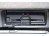 ビルドインタイプのETC車載器がスッキリと収まっています。