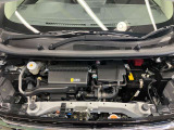 エンジンルームもクリーニング済みできれいですよ。日産の整備士がしっかりと丁寧に点検していますので安心してお乗りいただけます