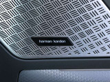 ハーマンカードンのカースピーカーは良質な音を届けると同時に、その先にある車内空間における上質な&ldquo;音楽体験&rdquo;も提供している。