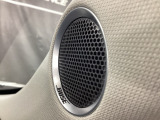 BOSE社との共同開発により室内空間にあった音響チューニングを施し、クリアで臨場感のあるダイナミックサウンドをお楽しみいただけます。