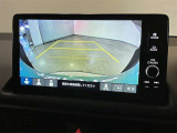 バックギアに入れて頂きますと、この様に後方が映し出されます!最終の確認はご自分の目と耳で必ず行ってください!安全第一で♪