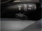 【ステアリングシフトスイッチ】ハンドルから手を離さずに素早くシフトアップ&ダウンができます。お近くの広島マツダまでお越しください。