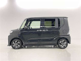 両側パワースライドドア付きだから、狭い駐車スペースなどでの 乗り降りラクラク!小さなお子さまのいるご家庭には嬉しい装備。