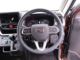 【ステアリングスイッチ】運転中、前方から目線をそらすことなく、オーディオ等の操作が可能な便利機能!安心&快適なドライブを演出してくれます♪