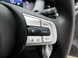 Hondaセンシングの機能のひとつ、アダプティブクルーズコントロール付!アクセルから足を離しても設定したスピードと前車との車間を保ち走行してくれます!車線維持もアシスト☆高速道路で疲労軽減ですね☆