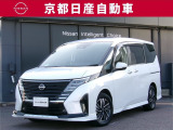 ご家族の方にぴったりな両側オートスライドドアを装備しております。お買い物に両手がふさがってしまう際も自動でドアの開閉が可能なためとても便利です。
