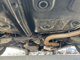 下回りの状態です。錆が少ない車です!