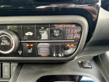 前席に寒い日も身体を温め快適なドライブをサポートしてくれるシートヒーターを装備しています。