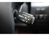 【クル-ズコントロ-ル】・・・高速道路などで一定速度でのクルージングが可能。 余分なアクセル操作を減らし、ドライバーの負担を軽減。 燃費の向上にも貢献します。