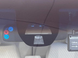 【シティブレーキアクティブシステム】低速走行中に前方の車両等を認識し、衝突しそうな時は警報とブレーキで衝突回避と被害軽減をアシスト。より安全にドライブをお楽しみいただけます。