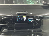 ヘッドアップディスプレー・・・フロントウインドウに車速やナビゲーション情報を投影する新装備です。走行中わずかな視点移動で情報が得られます