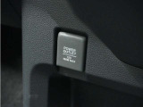 ◆12V電源ソケット◆スマートフォンの充電等にも便利な電源ソケット!使いやすい場所に装備されています。