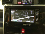 メモリーナビを装備。タッチパネル式で使いやすく、お出かけもラクラクです。