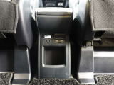アウトドアや停電時に便利な2列目100V/1500Wアクセサリーコンセント♪
