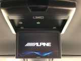 後席モニターが付いています。ロングドライブも退屈せずにお過ごしいただけますよ♪