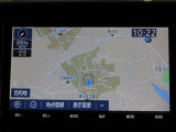純正ナビを装備。タッチパネル式で使いやすく、お出かけもラクラクです。