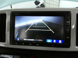 バックガイドモニターで、後方を確認しながら安心して駐車することができます。運転初心者も熟練者も必須の機能ですよ!
