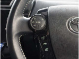 ハンドルから手を放さずに操作出来ますので、安全運転にもつながりますね