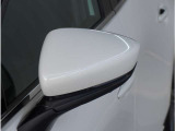 【ドアミラーウインカー】格好良さだけではなく対向車両からの視認性もよく安全に走行する為の安全装備のひとつです。