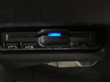 ハンドルの左下にETCがついています。高速道路の料金所の通過も楽々です。 カードの取り出しもしやすい場所についています。