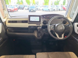 ■ 運転席まわりの装備 &rArr;