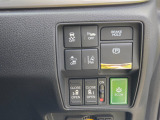 運転席からスイッチ1つでスライドドアを操作でき、荷物を持った方やお子様お年寄りの乗降りがとても楽になります♪
