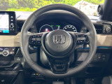 【純正革巻きステアリング】上質な革を使用することで、手にしっかり馴染みとても運転しやすいハンドルです♪