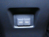 USB充電ポートです。車内でスマホなど電子機器の充電が可能です♪
