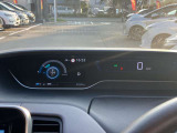 メーター内のディスプレイには運転をサポートするさまざまな情報を表示。