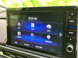 目的地の検索やオーディオ選択を画面から行えるため、行き先の設定も音源の切り替えもスムーズです。大きく見やすい表示で、乗車中の同乗者にも内容を確認してもらいやすいですね。