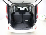 広々としたラゲージスペースを備えています。大きなものや長さのある荷物もしっかりと積み込めます。