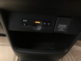 ビルトインタイプのETCで見た目もスッキリ。高速道路の利用にとても便利です。利用には車両情報を登録する「セットアップ」が別途必要です。